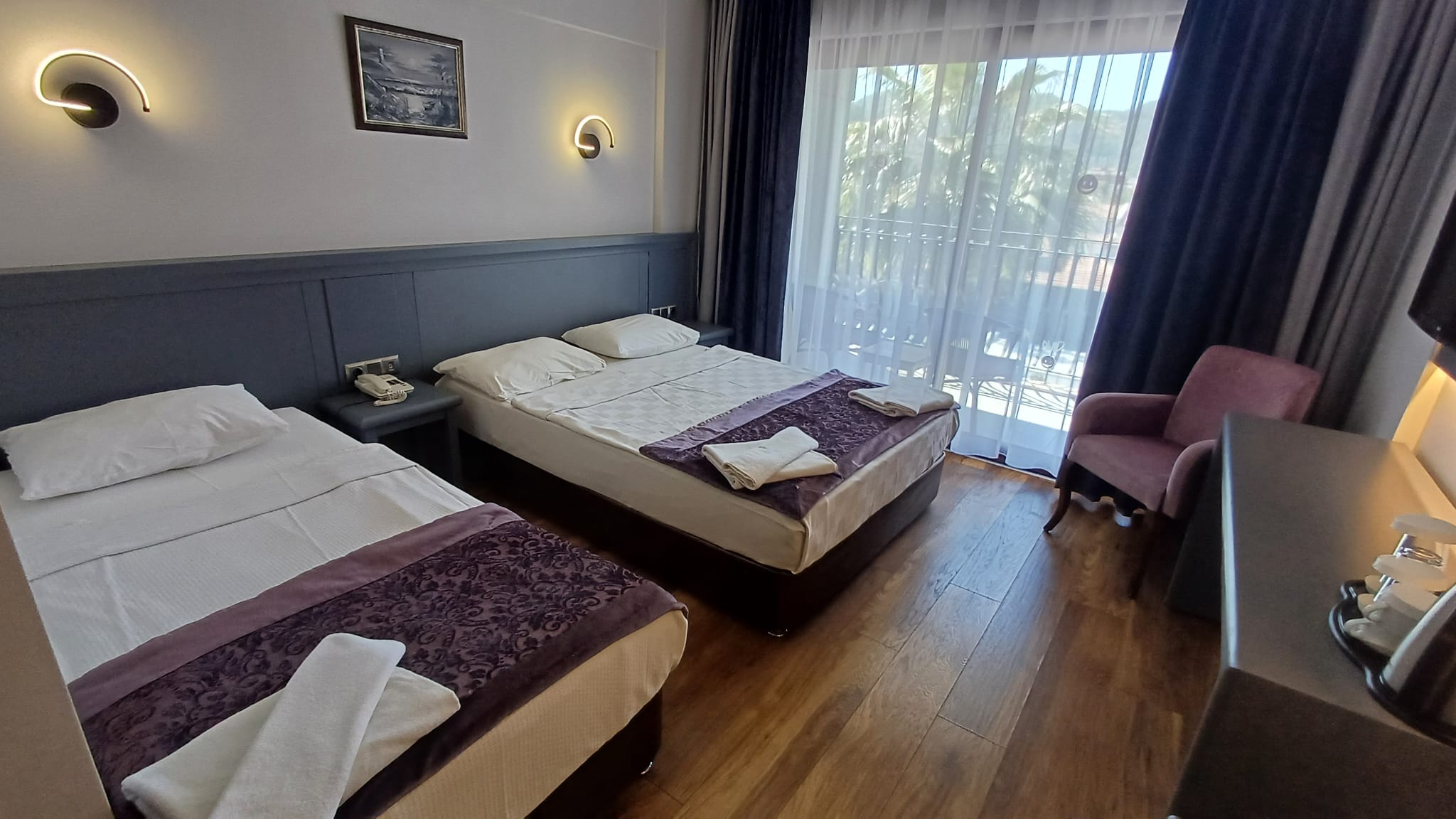 Has Balcony Room (Balcony)